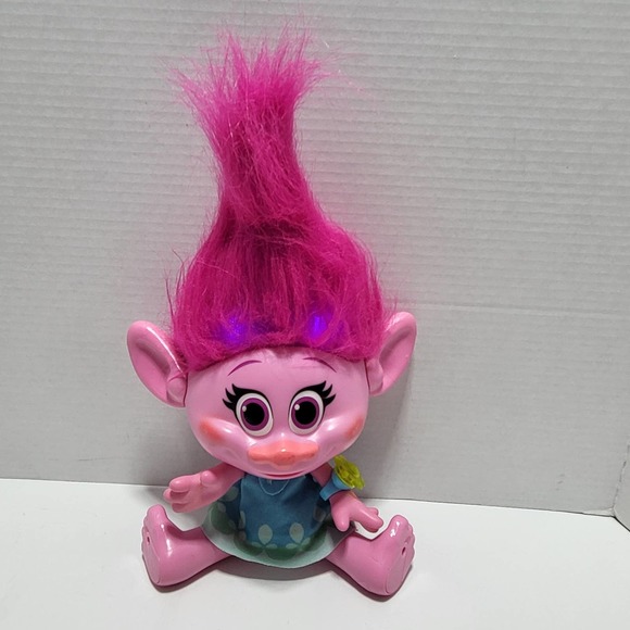 Troll Doll Hug Time Poppy 14" Talking / Light Up - Hasbro - 2015 - Dreamworks - Picture 13 of 14